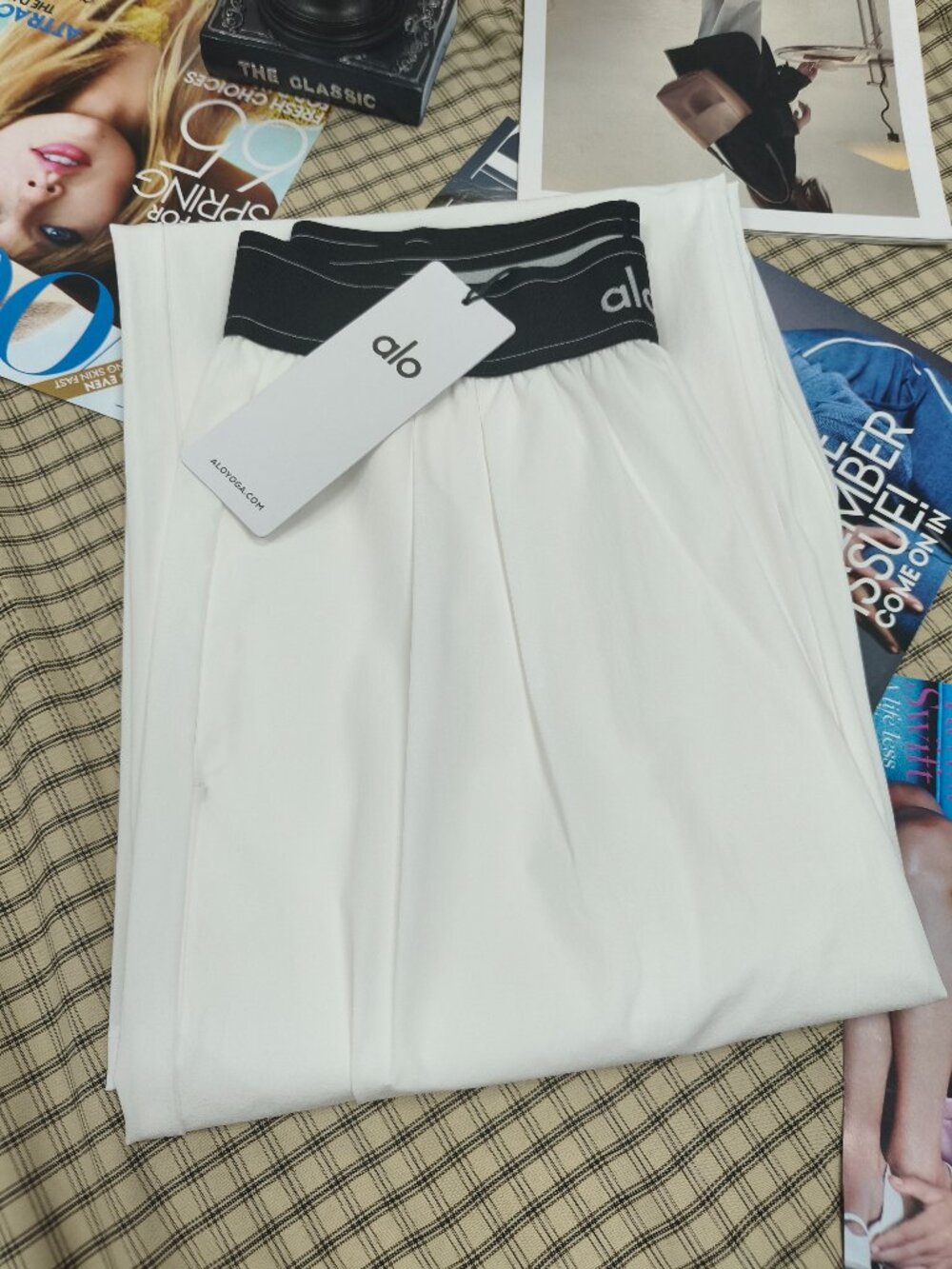 Regular Alo Yoga White/Black Suit Up Trouser NWT Comfortable Loose Fitπ΄π - Picture 5 of 7